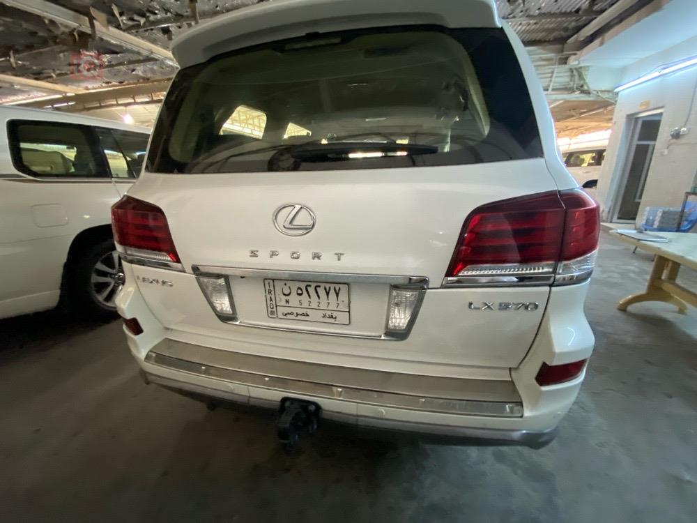 Lexus LX